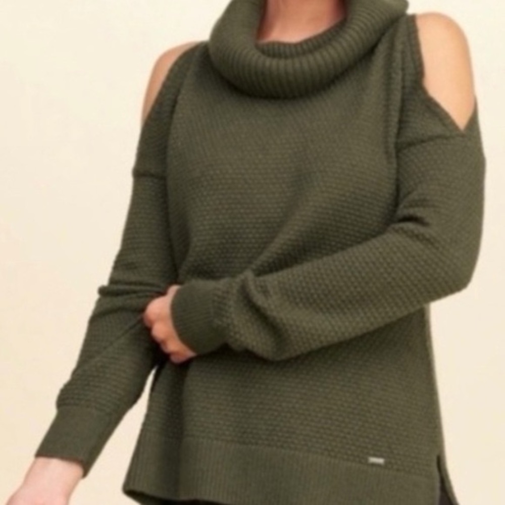 Hollister women’s knit cold shoulder cowl sweater